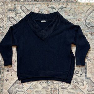Oscar de la Renta Navy V-Neck Sweater